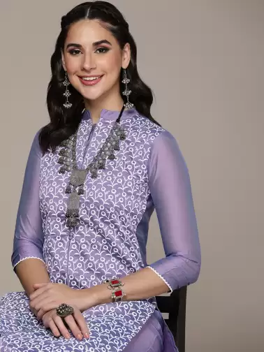 Women Embroidered Kurta with Palazzos - image 2
