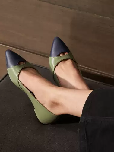Women Colourblocked Ballerinas - image 2