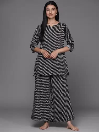 Women Geometric Print Night suit - image 2