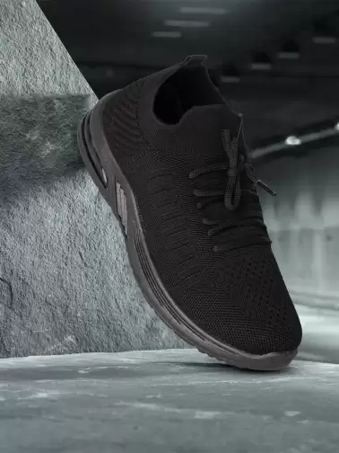 Women Flyknit Sports Shoes - image 2