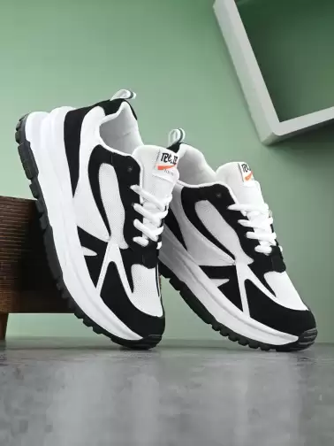 Women Colourblocke Sports Shoe - image 2