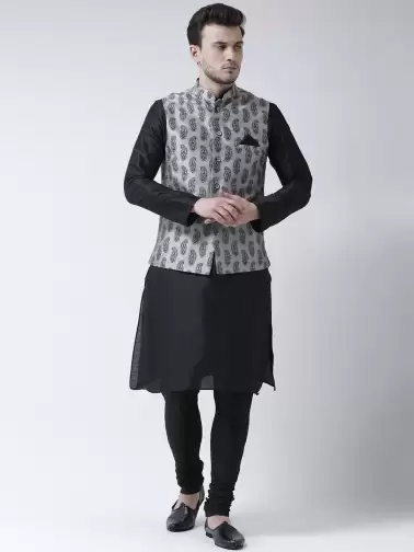 Men Solid Kurta with Churidar - image 2