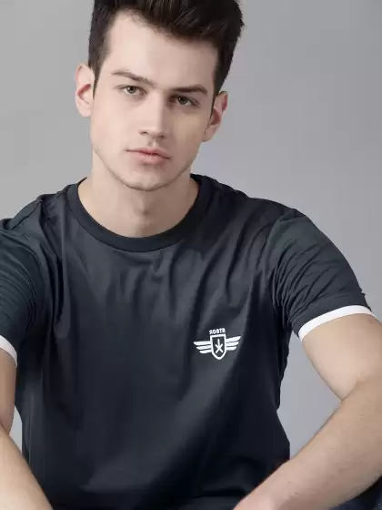 Solid Round Neck T-shirt - image 3