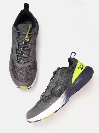 Men Woven Edge Runner Shoes - image 3
