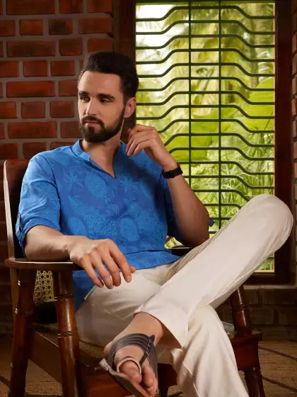 Men Quirky Printed Kurta - image 3