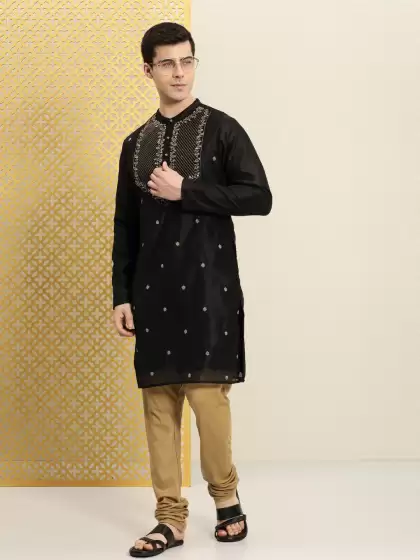 Men Embroidered Jashn Kurta - image 3