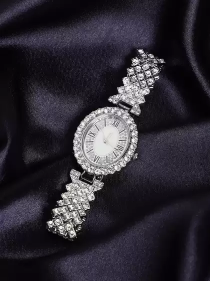 Women Bracelet Style Watch - image 3