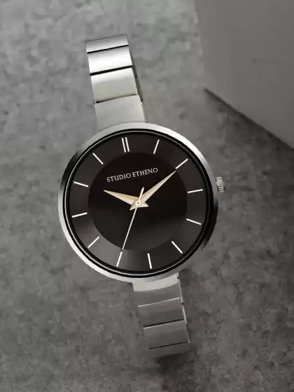 Women Stainless Steel Straps Watch - image 3