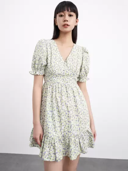 Floral Print Puff Sleeve Dress - image 3
