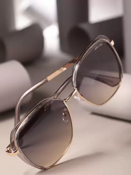 Women Square Sunglasses with UV Protected Lens - image 3