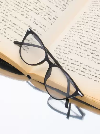 Women Full Rim Cateye Frames - image 3