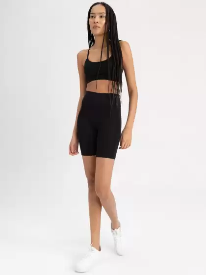 Women Skinny Fit High-Rise Shorts - image 3