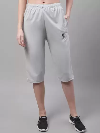 Women Solid Cotton Capris - image 3