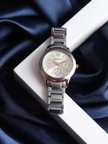 Women Analogue Watch - image 3