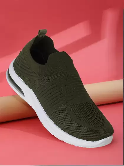 Women Flyknit Sports Shoes - image 3