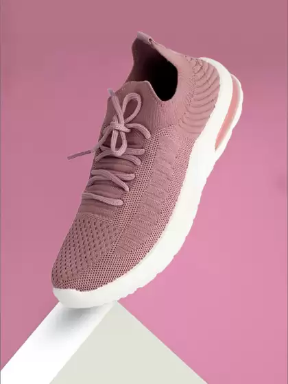 Women Flyknit Sports Shoes - image 3