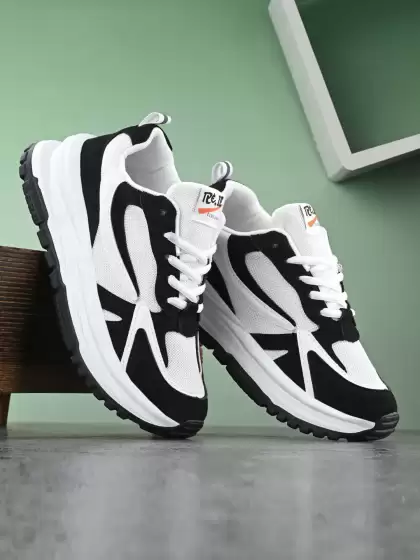 Women Colourblocke Sports Shoe - image 3