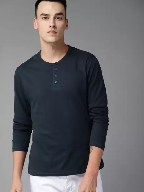 Solid Round Neck T-shirt - image 4