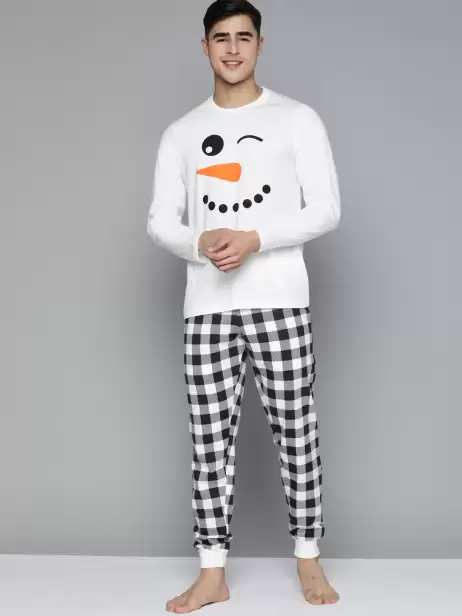 Men Printed Pyjama Set - image 4