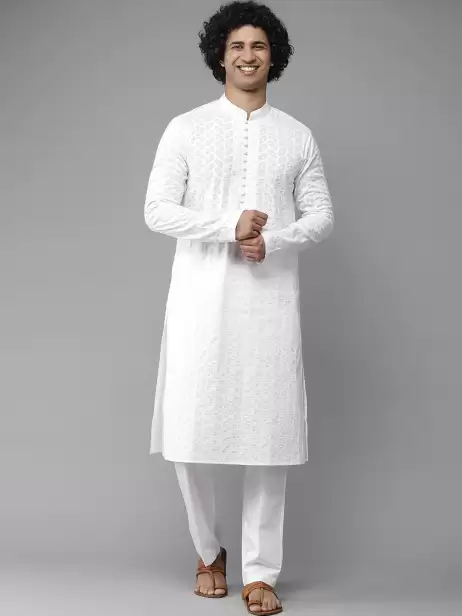 Men Geometric Embroidered Kurta - image 4