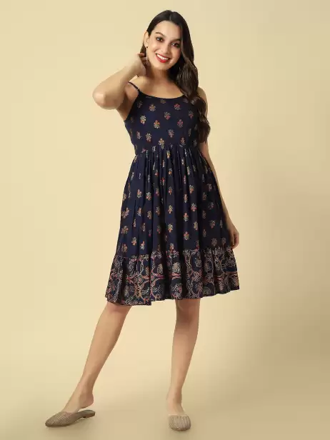 Floral Printed Gathered Dress - image 4