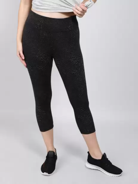 Women Slim Fit Cotton Capris - image 4