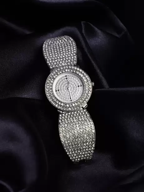 Women Analogue Watch - image 4