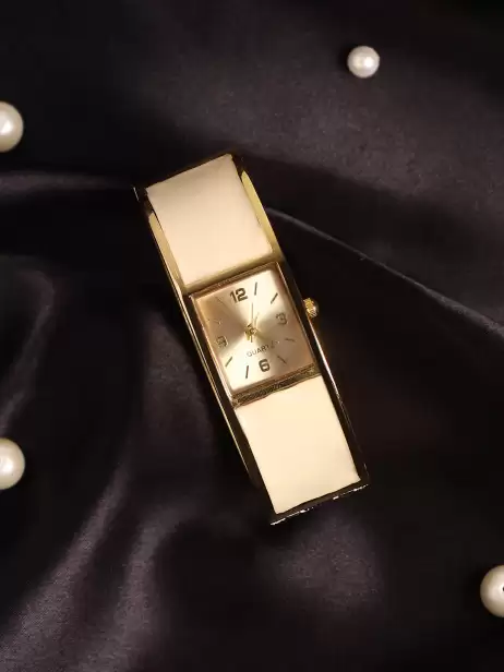 Women Analogue Watch - image 4