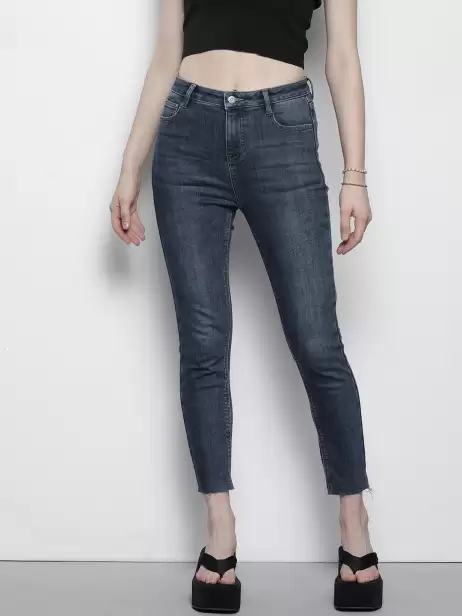 Women Skinny Fit Crop Jeans - image 4