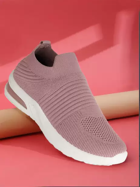 Women Flyknit Sports Shoes - image 4