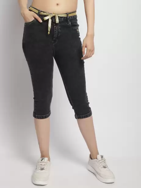Women Skinny Fit Capris - image 4