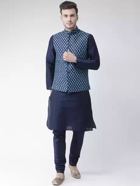 Men Solid Kurta Set - image 4
