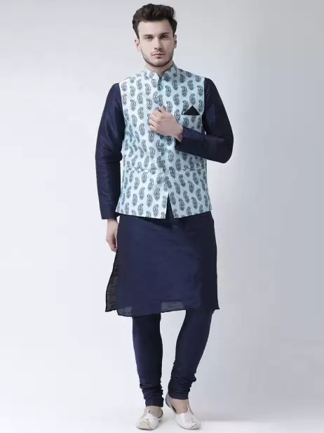 Men Solid Kurta Set - image 4