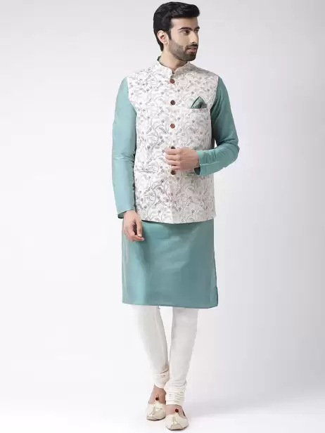 Men Solid Kurta with Churidar - image 4