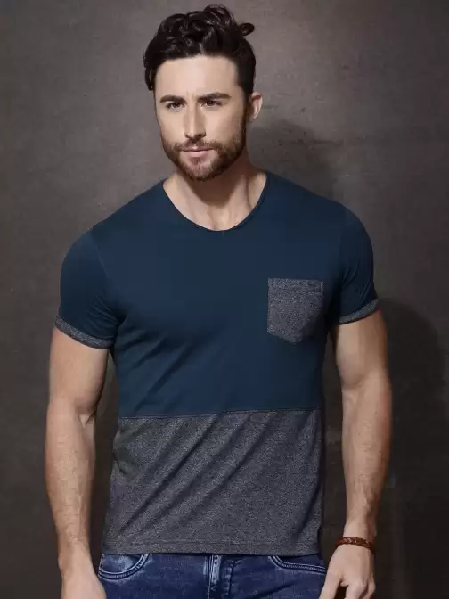 Colourblocked Contrast Pocket T-shirt - image 5