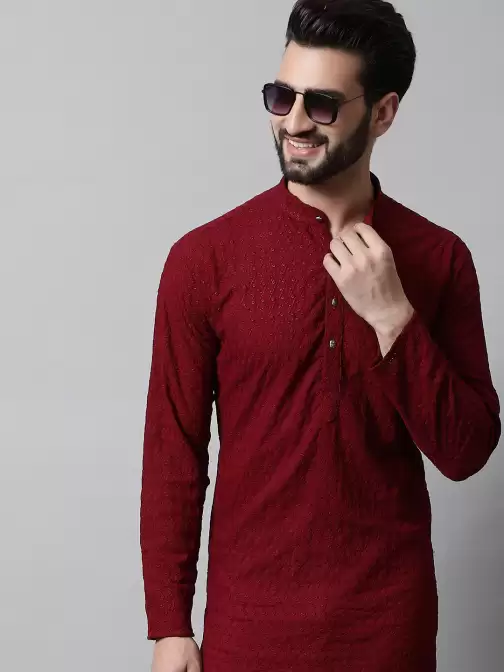 Men Floral Embroidered Kurta - image 5