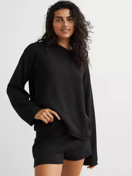 Women Fine-Knit Shorts - image 5