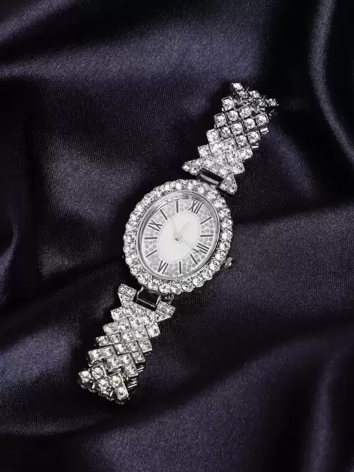 Women Bracelet Style Watch - image 5