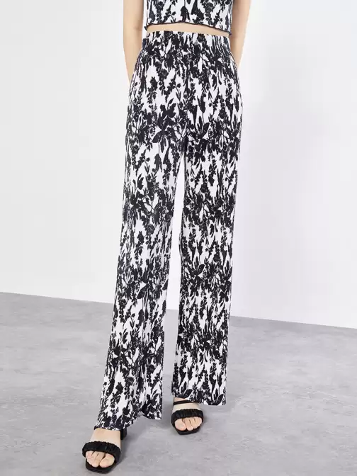 Women Loose Fit Pleated High-Rise Trousers - image 5