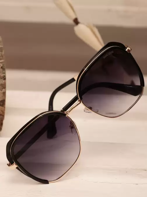 Women Square UV Sunglasses - image 5
