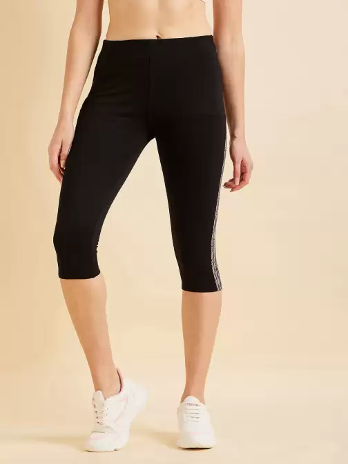 Women Mid-Rise Sports Capris - image 5