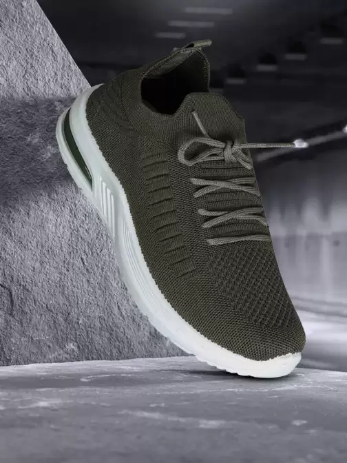 Women Flyknit Sports Shoes - image 5