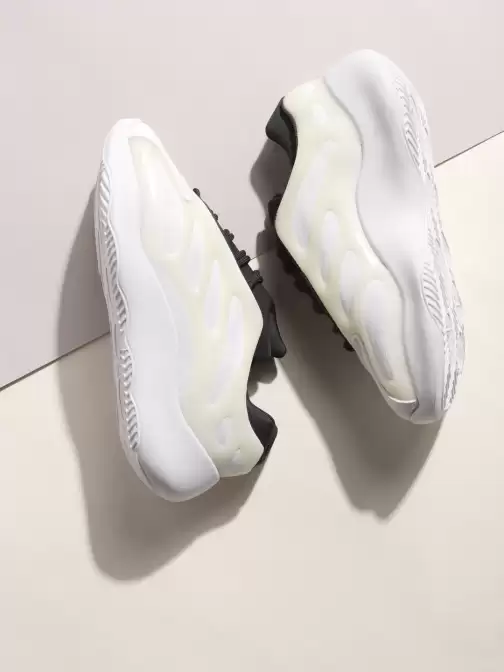 Women Colourblocked  Sneakers - image 5