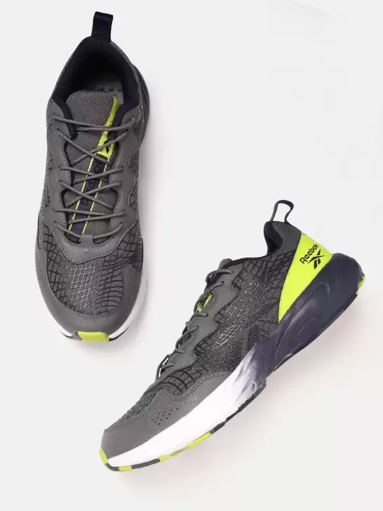 Men Woven Edge Runner Shoes - image 6
