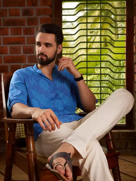 Men Quirky Printed Kurta - image 6