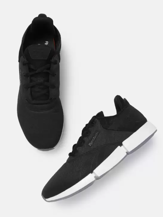 Men DailyFit DMX Walking Shoes - image 6