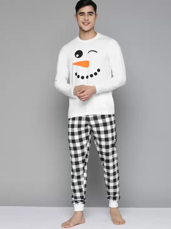 Men Printed Pyjama Set - image 6