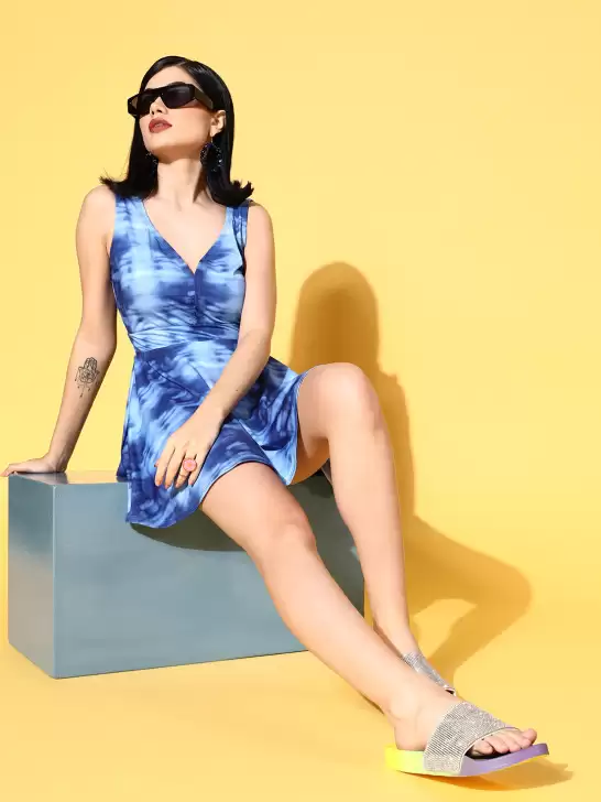 Women Tie and Dye Resort Wear - image 6