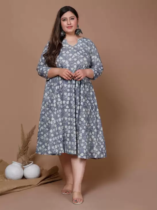 Plus Size Empire Midi Dress - image 6