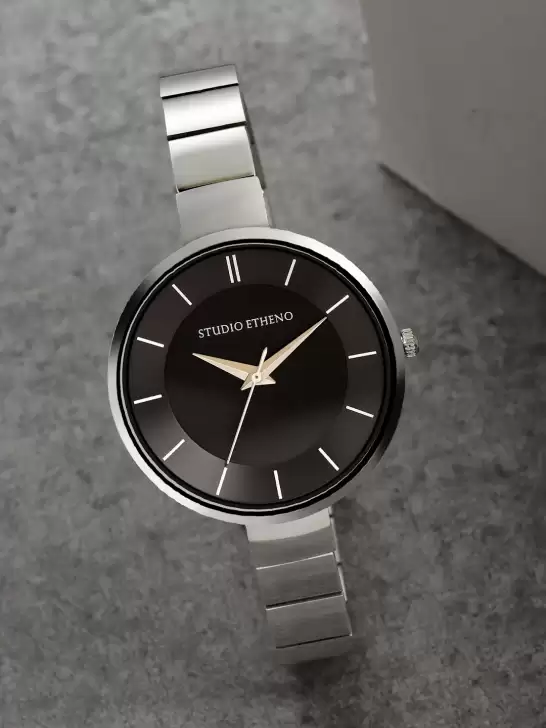 Women Stainless Steel Straps Watch - image 6